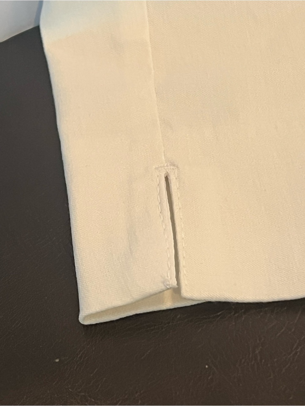 Ruby Rd. White Pull-On Cropped Capris - Picture 3 of 4